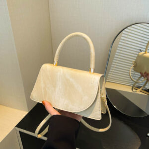 Casual Commuter Crossbody Niche Small Square Women’s 2026 Autumn New Fashion Simple Shoulder Bag