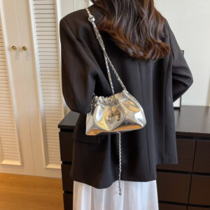 2026 news for women, niche light luxury pleated cloud chain crossbody, fashionable and versatile shoulder bucket