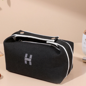 Portable waterproof canvas cosmetic high-looking and large-capacity toiletry bag, cosmetics internet celebrity portable