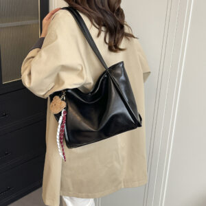 High-end Soft Leather Underarm Large For Women, Vintage Fashion Handbag, Versatile Large-capacity Commuter Tote Bag