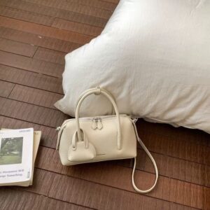 Light Luxury Niche High-end Women’s Bowling 2026 New Handbag For Commuting Versatile Crossbody Bag
