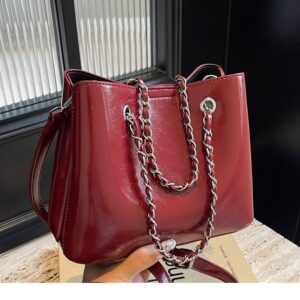 Women’s Trendy Bag, Minimalist With Magnetic Closure & Chain Strap, Small Soft PU Handbag Shoulder Crossbody Bucket Bag