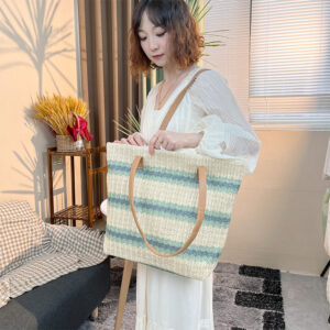 Eco-Friendly Autumn Handbag For Women Fashionable Versatile Paper Straw PU Multi-Striped Patchwork Woven Beach Bag