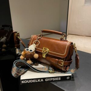 Delicate 2026 spring new small square adjustable strap all shoulder crossbody bag can be carried