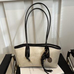 Classic Fashion Retro Large Capacity Versatile Casual Commuting Shoulder Bag, Equipped With Bag Hanging Accessories