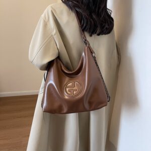 2026 Light Luxury Creative Women’s New Cool And Trendy Saddle Fashion Large Capacity Shoulder Bag Solid Color Handbag