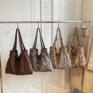 Leopard Print Large Capacity Shoulder Lightweight Trendy Versatile Women’s Tote Bag With Niche Design
