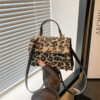 Leopard print black