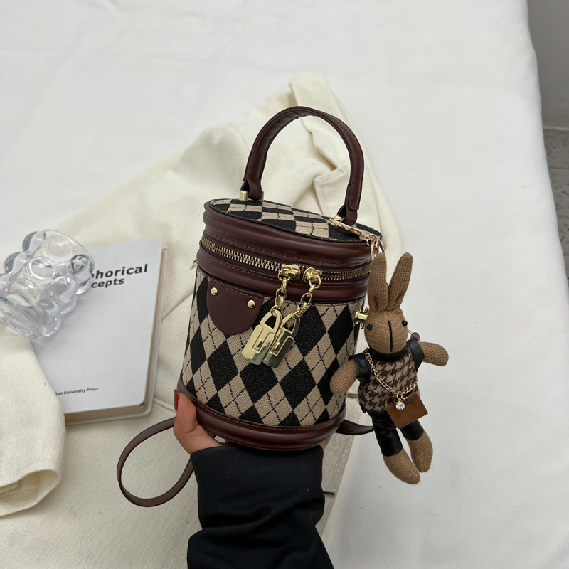 Small For Women 2026 Spring New Fashion Niche Crossbody Textured Quilted Handbag Bucket Bag - Image 7