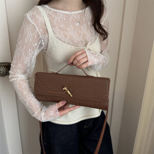 European And American Retro Texture Light Luxury Niche Design Single Shoulder Hot-selling Fashionable Exquisite