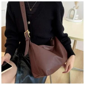 Large Capacity Shoulder PU Leather Messenger Commuting Casual Use Underarm Trendy Bag Handbag 250224