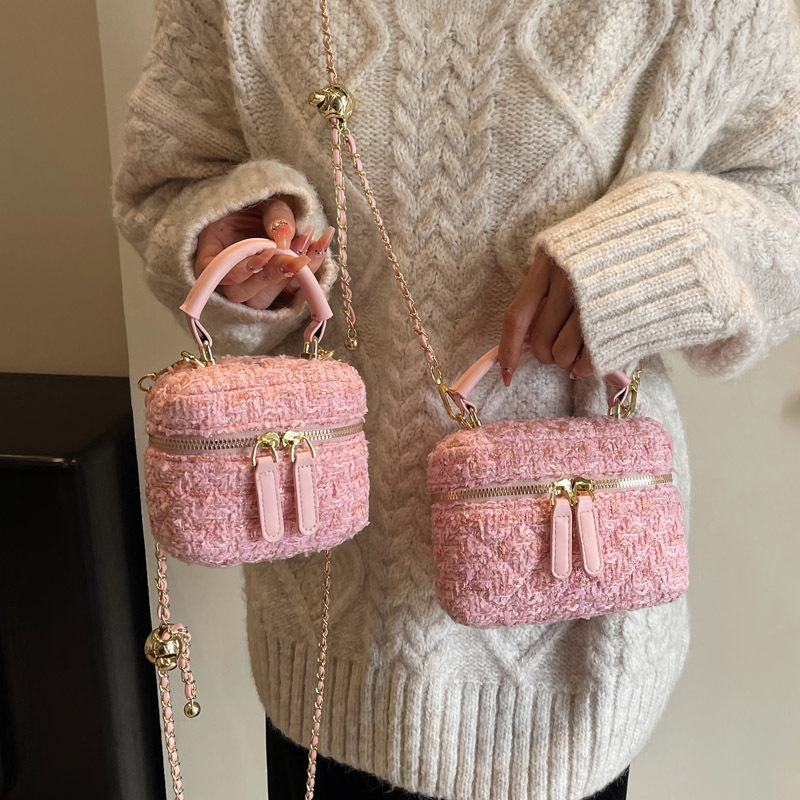 Textured Small For Women 2026 New Trendy Fashion Shoulder Crossbody Versatile Handbag Woolen Chain Box Bag - Image 3