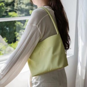 2026 New Bucket For Women Simple Casual Handbag Nylon Underarm Fashion Commuter Tote Bag