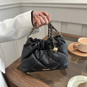 Women’s Diamond Patterned Embroidered Chain Fashionable Export Style PU Minimalist Shoulder Bucket Crossbody Soft