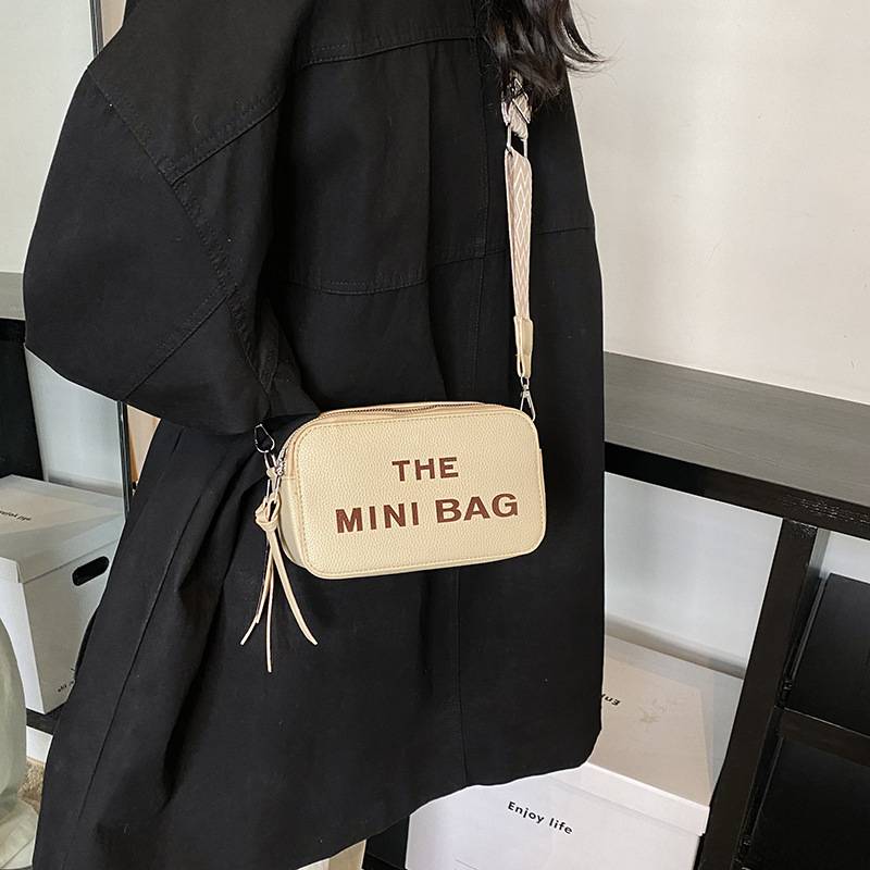Popular Minimalist Shoulder Joker Letter Camera New Slung Commuter Small Bag - Image 5