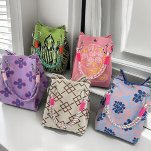 2026 New Women’s Knitted Bucket Magnetic Closure Handbag Large Capacity Shopping Casual Versatile Tote Bag