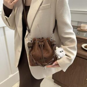 Women’s Texture Retro Fashion New Foreign Style Design Portable Woven Shoulder Bucket Bag Women