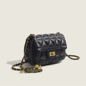 Fashionable Shoulder New Diamond Chain Niche Classic Large-capacity Underarm Bag, The Best Choice For Beauties!