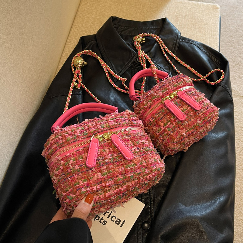 Textured Small For Women 2026 New Trendy Fashion Shoulder Crossbody Versatile Handbag Woolen Chain Box Bag - Image 4