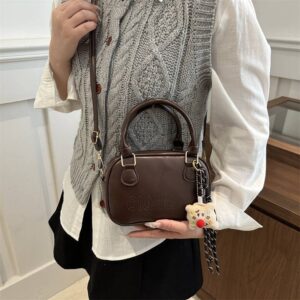 Retro Fashion Handbag High Sense New Joker Shoulder Messenger Bag Commuting Simple Small Bag.