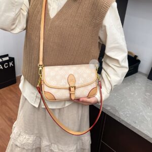 Dune Colored Shoulder Ba Stylish Versatile Color Blockin Desin For Chic Sophisticated Nurse Style Look Women’s