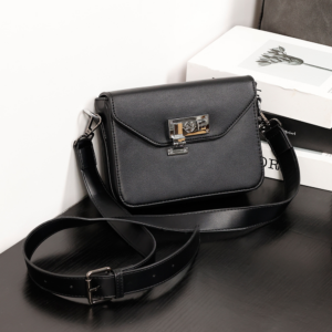 Bags New Crossbody Envelope Men’s Box Personality Shoulder Bag High End Casual Fashion Brand