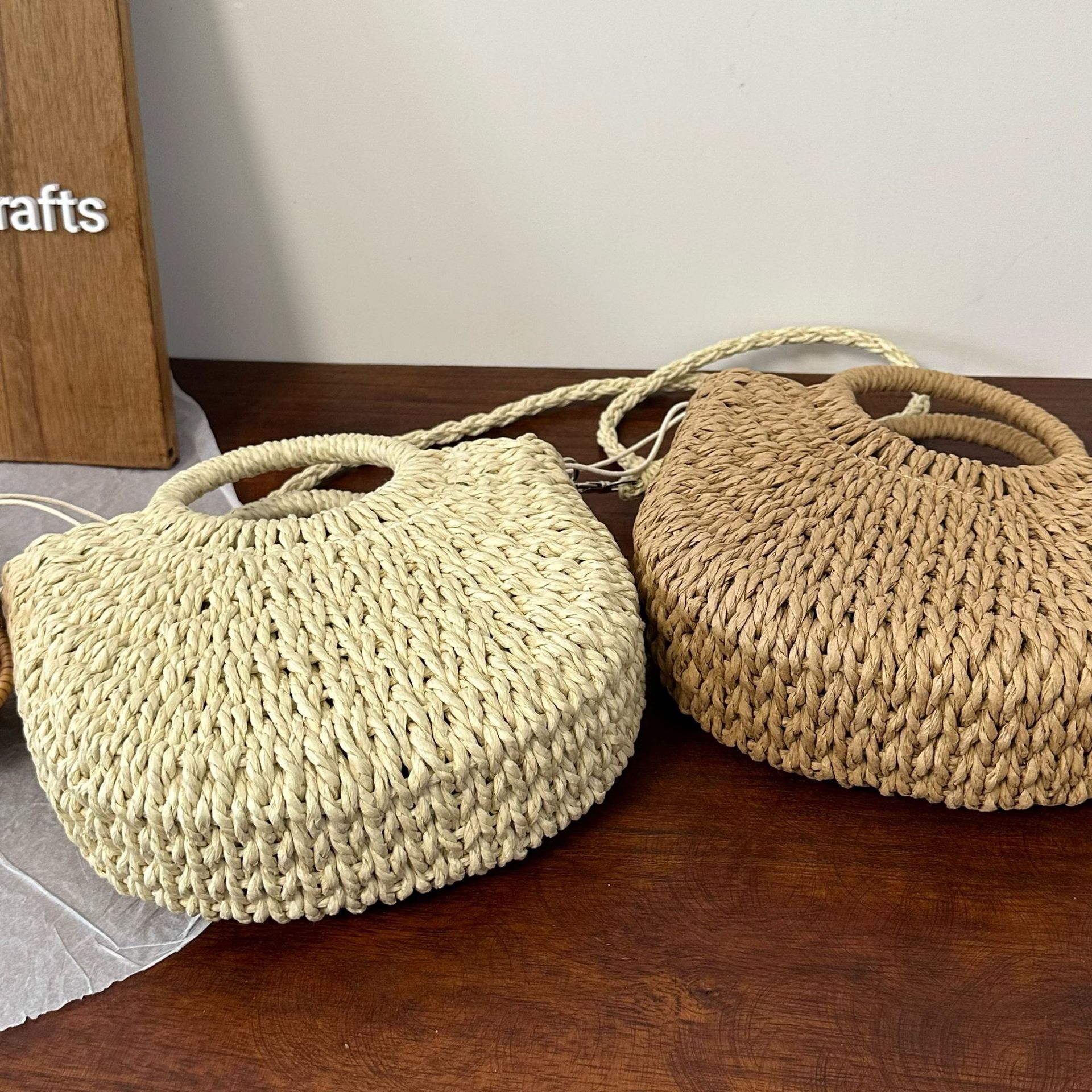 Beach Handwoven Simple Style Handbag Half-Round Straw Women's Tote Bag - Image 3