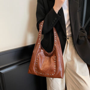 European American Rivet Shoulder For Women, 2026 Autumn And Winter New Model, Simple Wasteland Style Large-capacity Tote