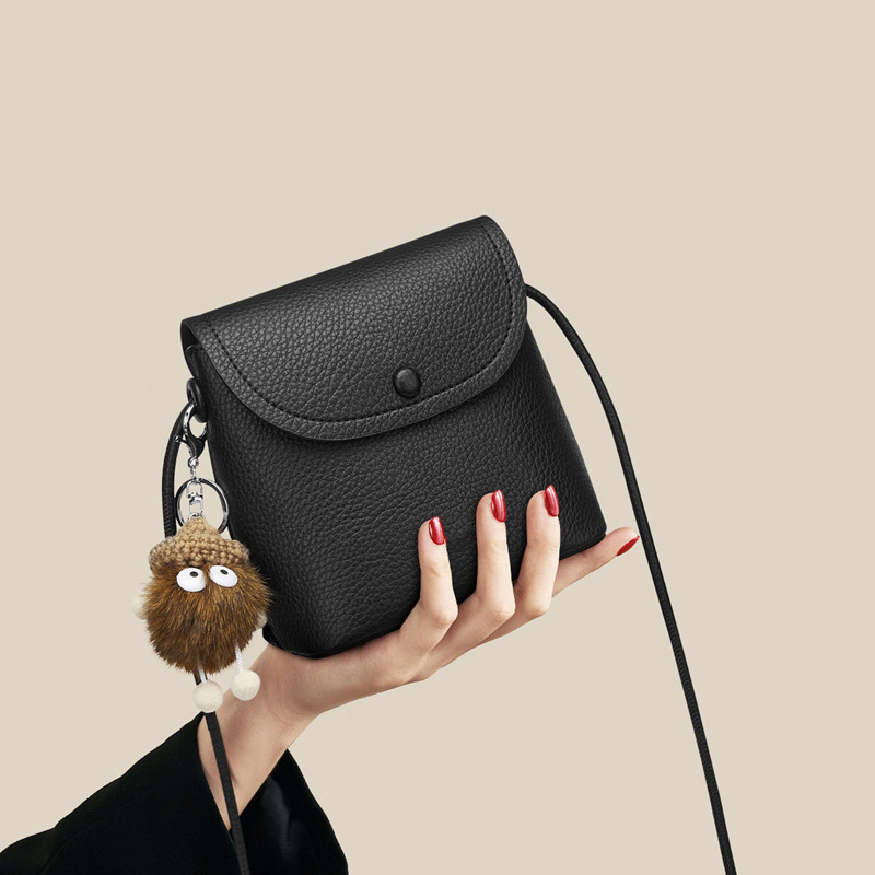 Women's 2026 Spring Summer Shoulder Versatile Crossbody Commuter Phone Fashion Bucket Bag - Image 2