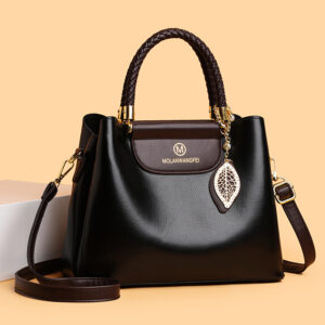 Light New Tote Bag 2026 Fashion Simple Elegant For Women Large Capacity Trendy Versatile Handbag