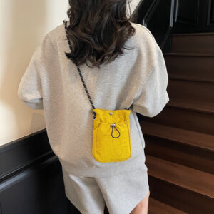 Summer High-End Commuter Niche Crossbody Small For Women 2026 New Outdoor Portable Yellow Canvas Phone Bag