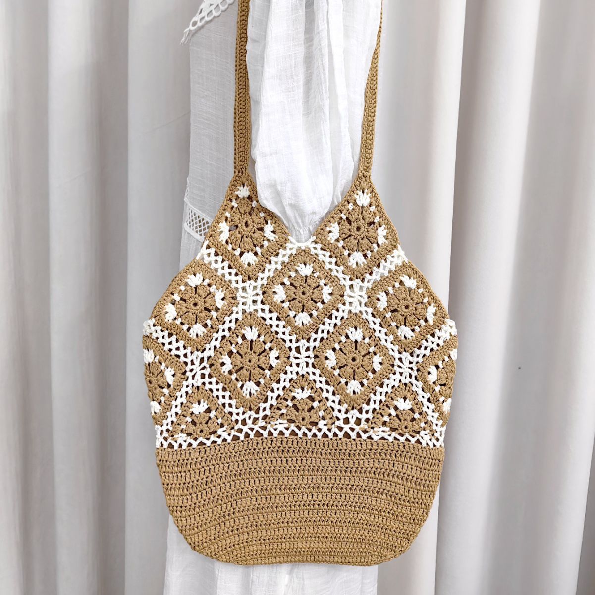 High Quality 2026 New Fashionable Women's Shoulder Bag, Pure Hand Hook Woven Handbag