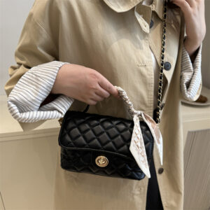 2026 Autumn New Women Classic Quilted Chain Small Bag, Solid Color Fashion Shoulder & Crossbody Handbag