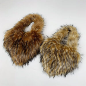 Faux Fur Heart-Shaped Crossbody Bag – Adorable Shell Design Mini Purse Boys Girls, Lightweight & Stylish For Daily Use