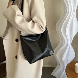 Minimalist Fashion Solid Color Bucket 2026 New Casual Autumn Winter Shoulder Crossbody Tote Bag For Women
