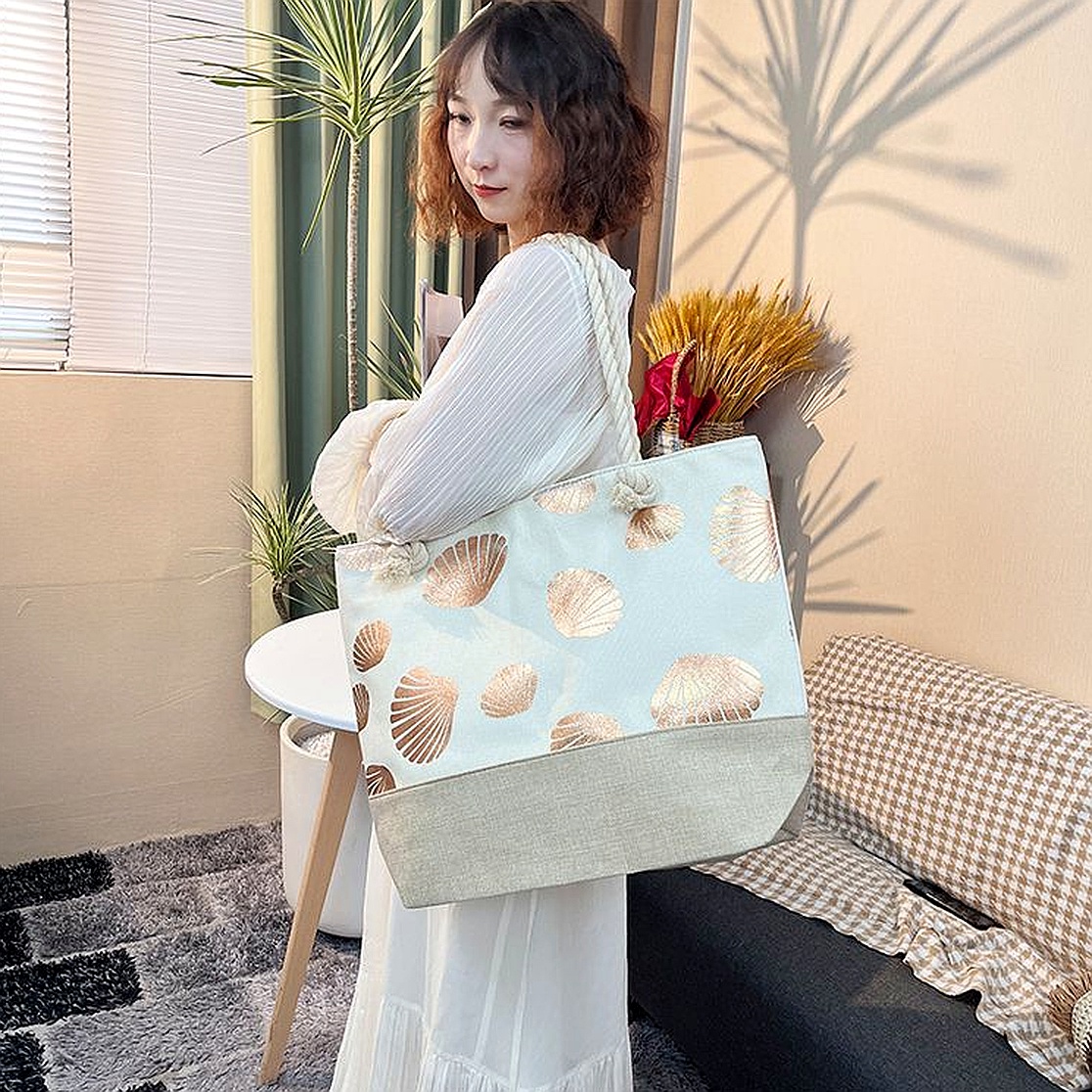 Large Capacity Women's Shoulder Thick Rope Zippered Gold Stamped Travel Diaper Bag - Image 2