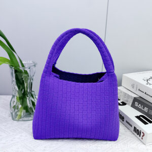 2026 New Knitted Woven Bag Japanese And Korean Dopamine Small Lightweight Solid Color Basket Handbag