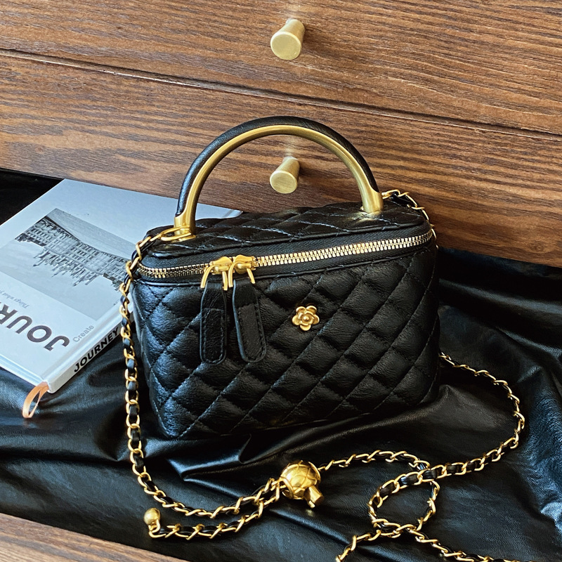 Bags Retro Hand Held Fashion Bucket Women's New Style Diamond Chain Shoulder Versatile Crossbody Bag - Image 15