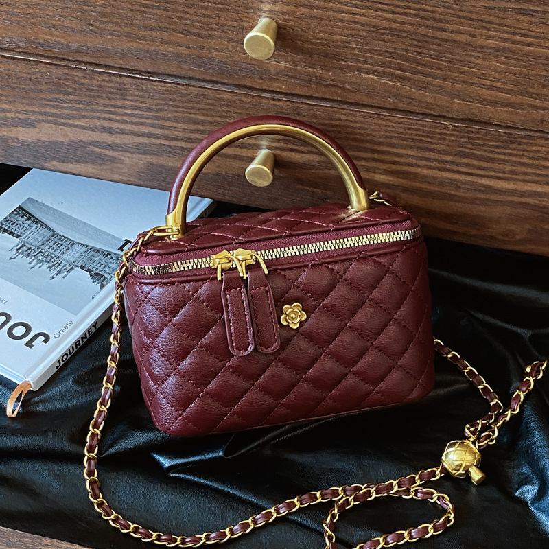 Bags Retro Hand Held Fashion Bucket Women's New Style Diamond Chain Shoulder Versatile Crossbody Bag - Image 6