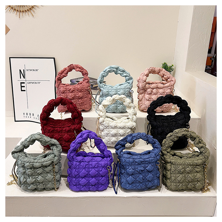 Korean New Cloud Women's 2026 Casual Shoulder Fashion Bubble Pleated Down Jacket Underarm Bag - Image 2
