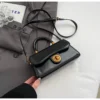Black [No accessories]