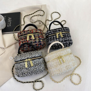 2026 new style woven handheld small square woolen shoulder chain simple plaid crossbody bag for women