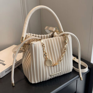 Fashionable Crossbody Korean Women’s 2026 New Style Western Chain Versatile Internet Celebrity Niche Shoulder Bucket Bag