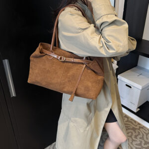 Retro Style Large Capacity Women’s Tote Casual Shoulder Handbag For Autumn Winter 2026 High End Underarm Bag
