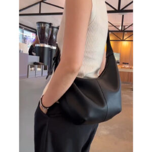 Cross-border Women’s 2026 New Model Large-capacity Black Soft Leather Dumpling Bag, Light High-end Commuter
