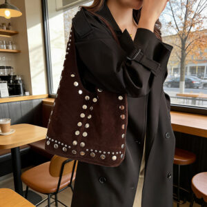 Cross-Border Retro Rivet Underarm For Women New European And American Trendy Cool Commuter Shoulder Niche Tote B