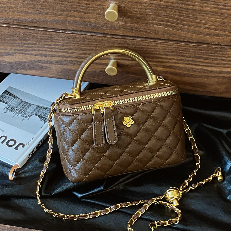 Bags Retro Hand Held Fashion Bucket Women's New Style Diamond Chain Shoulder Versatile Crossbody Bag - Image 11