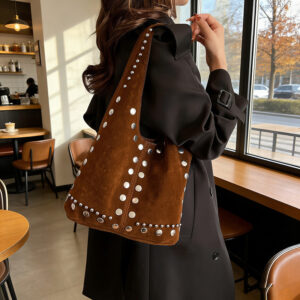 Cross-Border Retro Rivet Underarm For Women New European And American Trendy Cool Commuter Shoulder Niche Tote B