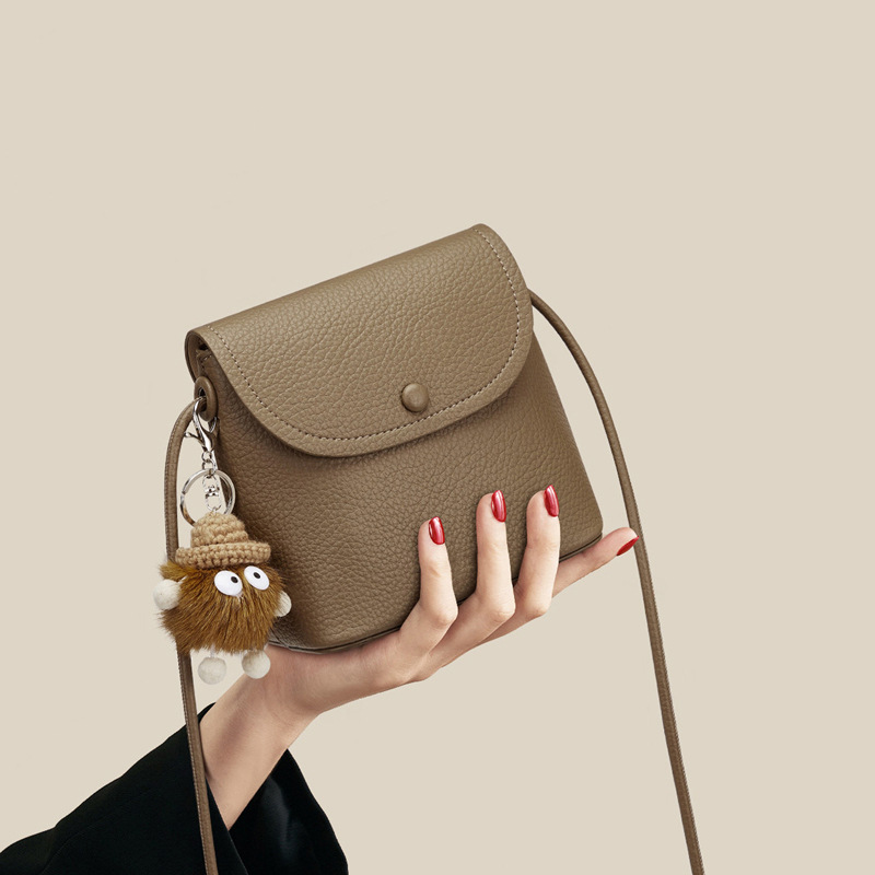 Women's 2026 Spring Summer Shoulder Versatile Crossbody Commuter Phone Fashion Bucket Bag - Image 5