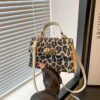 Leopard print white
